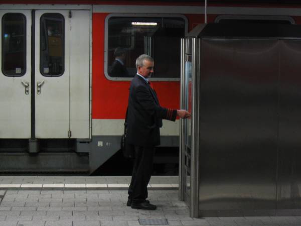 051010n1.jpg