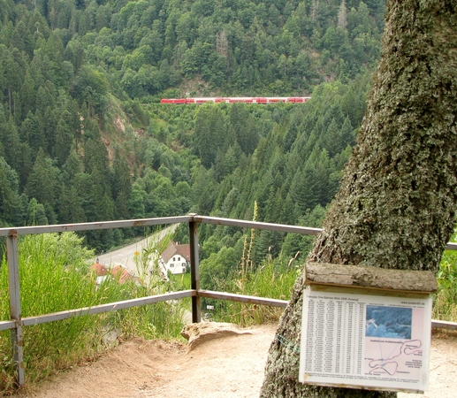 080810h2-3bahnenblick-fahrplan.jpg