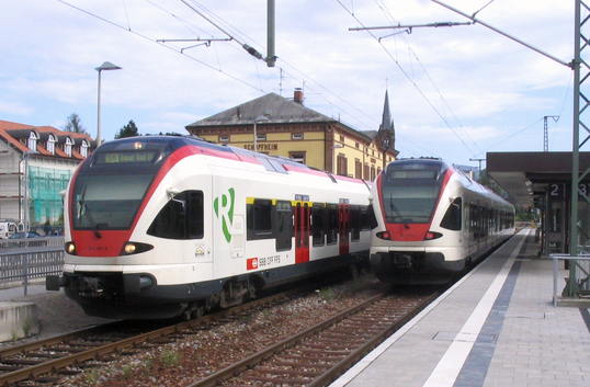 planm&auml;&szlig;ige FLIRT-Kreuzung in Schopfheim