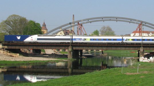 Z&uuml;ge auf der alten Murgbr&uuml;cke