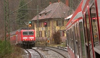 Kreuzung im Höllental, Bf Hirschsprung 2008/Foto: f-dpa